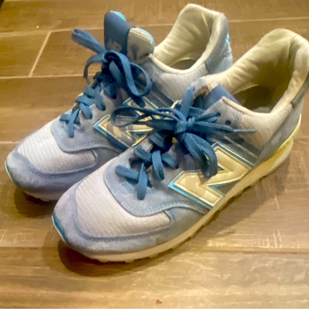 New Balance 574 men’s sneakers | Color: Blue | Size 7